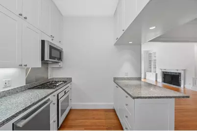 233 Commonwealth Avenue #7, Boston, MA 02116 - Photo 17