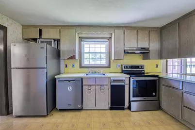 33 Upton St, Brockton, MA 02302 - Photo 15