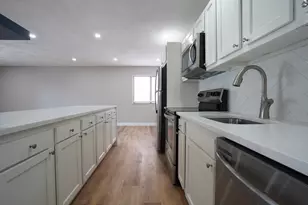 404 Langley Rd, Newton, MA 02459 - Photo 3