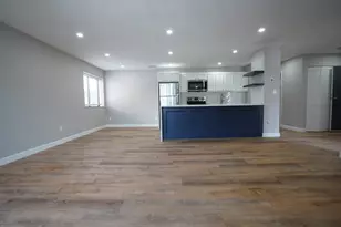 404 Langley Rd, Newton, MA 02459 - Photo 5