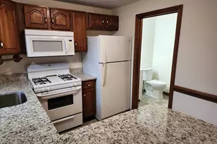 B7 Scotty Hollow Dr, Chelmsford, MA 01863 - Photo 5