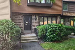 B7 Scotty Hollow Dr, Chelmsford, MA 01863 - Photo 1