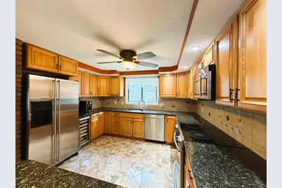31 Green St, Northborough, MA 01532 - Photo 5