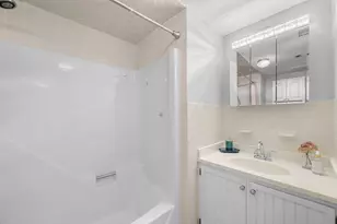 102 Wharf St, Salem, MA 01970 - Photo 17
