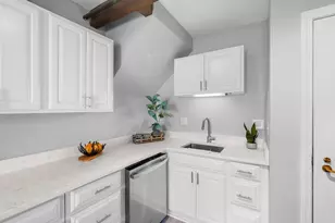 102 Wharf St, Salem, MA 01970 - Photo 5