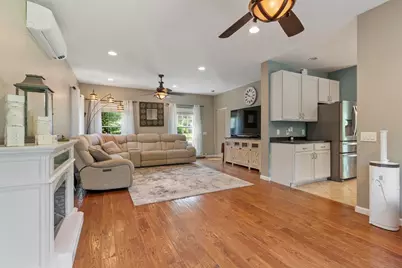 677 Franklin Rd, Fitchburg, MA 01420 - Photo 23