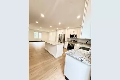 35 Greendale Ave #A, Worcester, MA 01606 - Photo 5