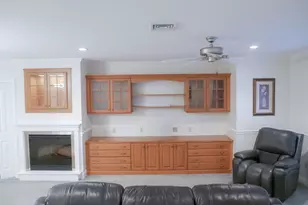 1056 Victoria, New Bedford, MA 02745 - Photo 11