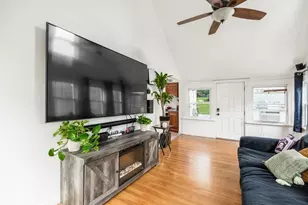 9 Orleans, Salem, MA 01970 - Photo 3
