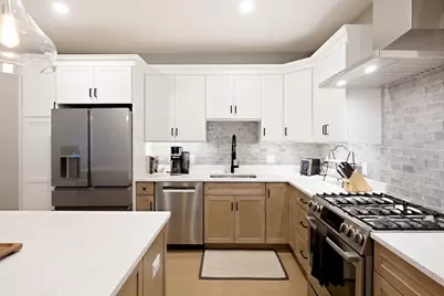 134 Court St #2, Plymouth, MA 02360 - Photo 5