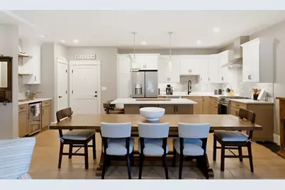 134 Court St #2, Plymouth, MA 02360 - Photo 3