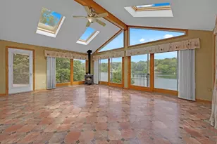 19 Crocker Ave, Lunenburg, MA 01462 - Photo 9