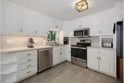 3 Bonnie Ln, Billerica, MA 01821 - Photo 3