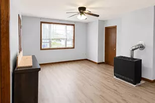 90 Aetna St, Fall River, MA 02724 - Photo 3