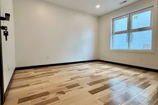 35 Greendale Ave, Worcester, MA 01606 - Photo 9