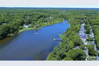 107 Shorewood Dr, Falmouth, MA 02536 - Photo 3