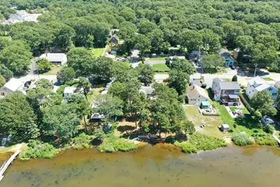 107 Shorewood Dr, Falmouth, MA 02536 - Photo 33