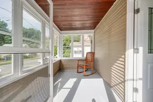 17 Bushwick Pl, Springfield, MA 01109 - Photo 7