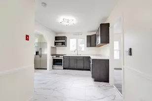 17 Bushwick Pl, Springfield, MA 01109 - Photo 15