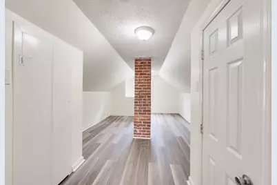 17 Bushwick Place, Springfield, MA 01109 - Photo 21