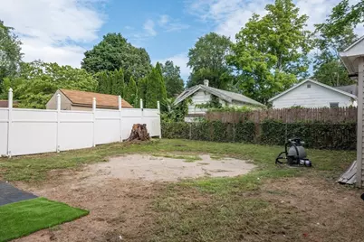 17 Bushwick Place, Springfield, MA 01109 - Photo 31