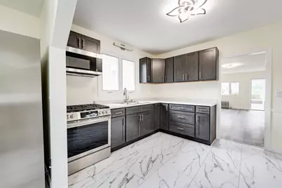 17 Bushwick Place, Springfield, MA 01109 - Photo 13