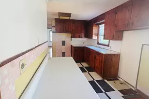 47 Redden Rd, Springfield, MA 01119 - Photo 5