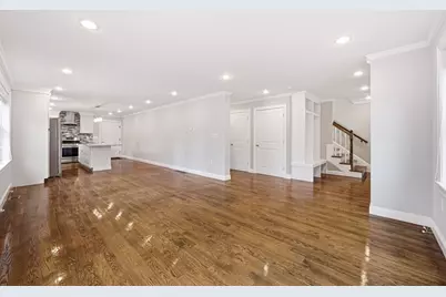 305 Lynn St, Malden, MA 02148 - Photo 7