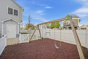 305 Lynn St, Malden, MA 02148 - Photo 37