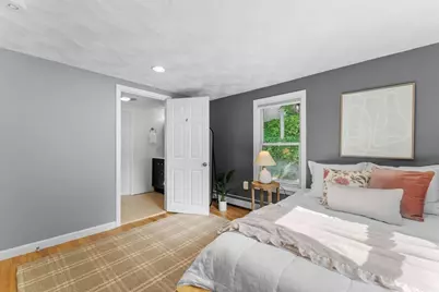 43 Elm St, Medford, MA 02155 - Photo 9