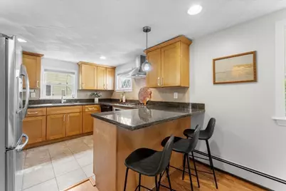 43 Elm St, Medford, MA 02155 - Photo 3