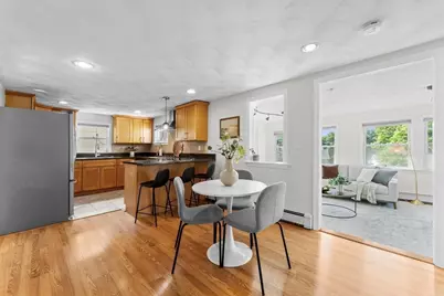 43 Elm St, Medford, MA 02155 - Photo 3