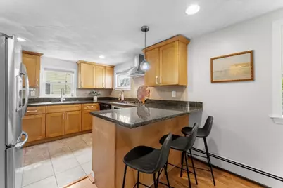 43 Elm St, Medford, MA 02155 - Photo 5