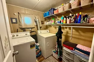 404 Southwick Rd, Westfield, MA 01085 - Photo 9
