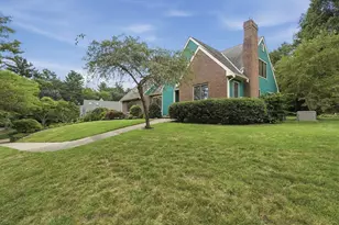 7 Miramar Dr, Pembroke, MA 02359 - Photo 1