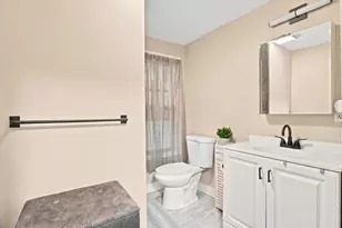 24 Walnut St, Fitchburg, MA 01420 - Photo 13