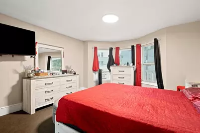 24 Walnut St, Fitchburg, MA 01420 - Photo 9