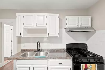 24 Walnut St, Fitchburg, MA 01420 - Photo 29