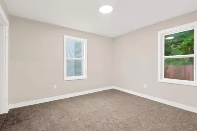 24 Walnut St, Fitchburg, MA 01420 - Photo 21