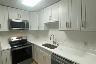 1409 River St, Boston, MA 02136 - Photo 5