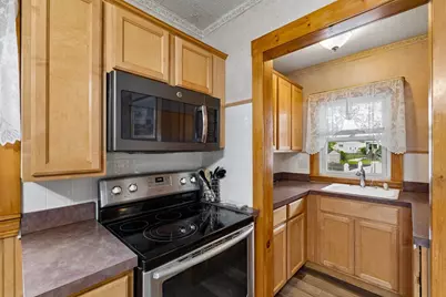 12 Leonard St, Milford, MA 01757 - Photo 9