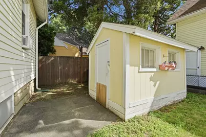 103 Duryea St, Springfield, MA 01104 - Photo 9