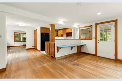 75 Lexington St, Burlington, MA 01803 - Photo 11