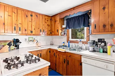124 E Meadow Rd, Lowell, MA 01854 - Photo 15