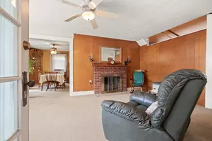 15 Willow St, Reading, MA 01867 - Photo 3