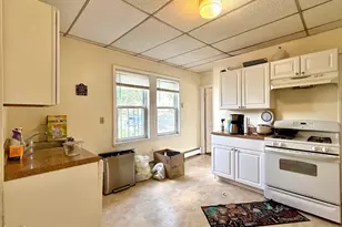 14 Craigie St, Somerville, MA 02143 - Photo 3