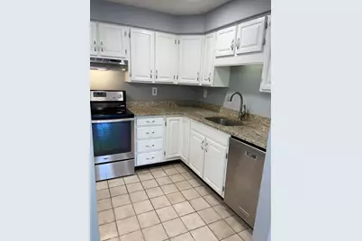 610 S Franklin St #C304, Holbrook, MA 02343 - Photo 5
