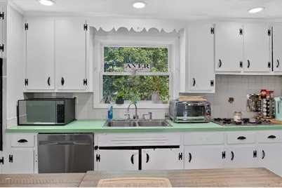 18 Vernon St, Ayer, MA 01432 - Photo 9
