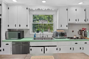 18 Vernon St, Ayer, MA 01432 - Photo 9