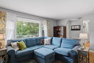 28 Hilltop Cir, Worcester, MA 01609 - Photo 5